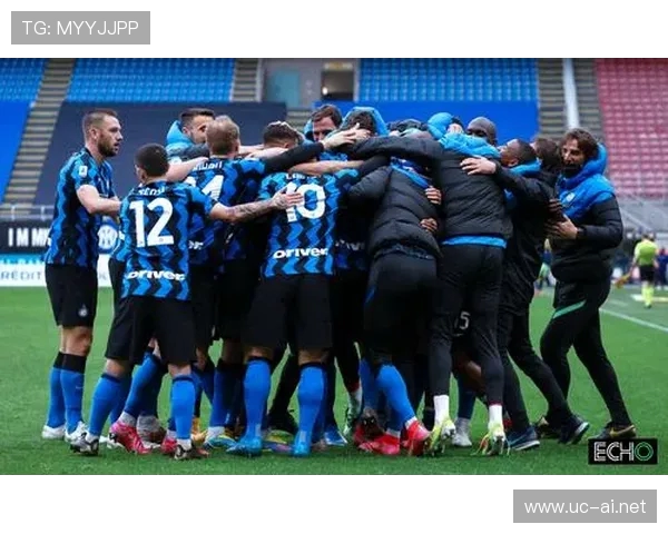 博洛尼亚推出新赛季二客球衣浅蓝基调融入城市地标元素